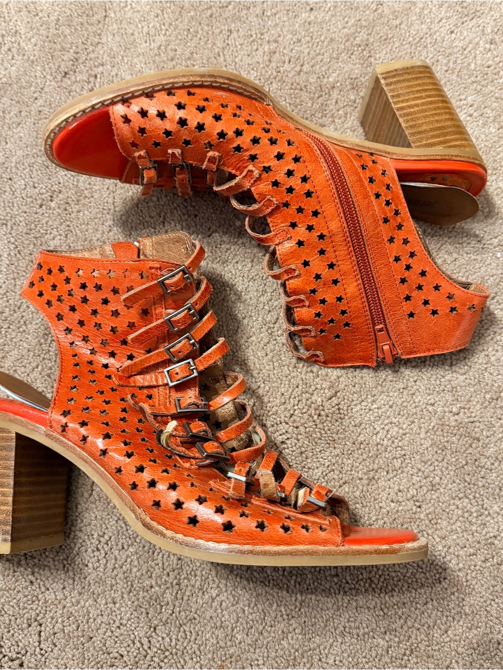 Jeffrey Campbell Houdini red leather star cut out block heel sandal sz 8.5